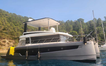 DG Power Catamaran Fly43
