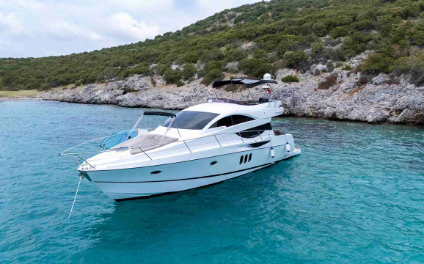 Motor Yat Rüzgar Demir